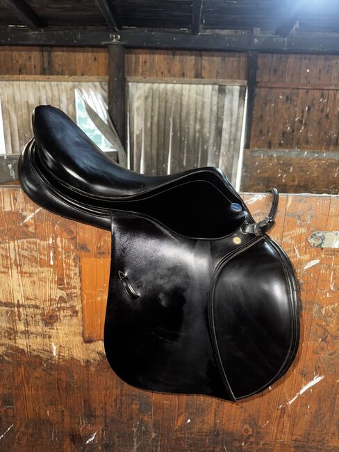 Euroriding Roberto 17/32N7G – Schwarz (Nero), Euroriding Roberto Euroriding Roberto 17/32N7G, Chereese , Jumping Saddle, Wurster Nordseeküste , Image 2
