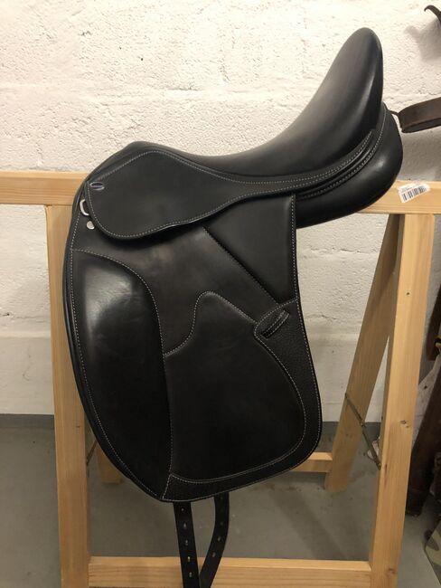 Euroriding Romulus D, Euroriding Romulus, Rosa Stalter, Dressage Saddle, Düsseldorf