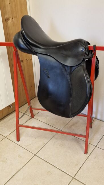 Euroriding VSD Sattel, Euroriding, Jürg Portmann, Dressage Saddle, Mellingen, Image 2