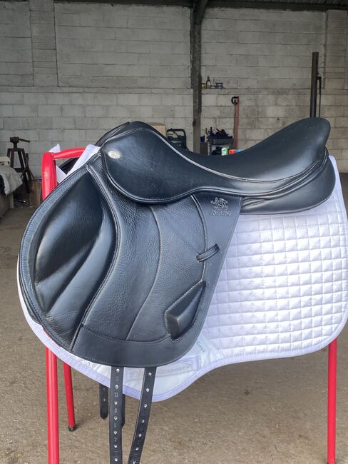 Fairfax Deluxe Monoflap Jumping Saddle, Fairfax Deluxe Monoflap Big Block Jumping Saddle, Lyn McFadzen, Jumping Saddle, Perth