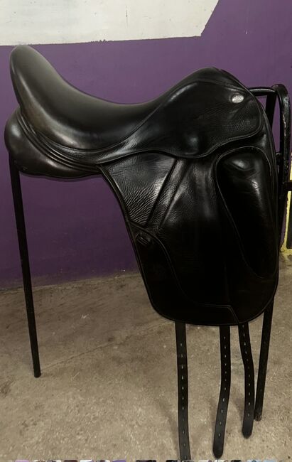 Fairfax Gareth Dressage Saddle, Fairfax  Gareth, Karen O sullivan, Dressage Saddle, Kerry