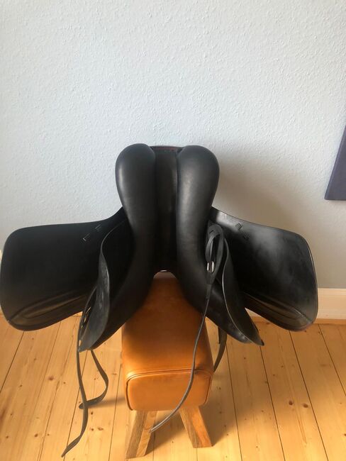 Schicker Dressursattel, 17,5 Zoll, 31 KW, Cobra , Carla, Dressage Saddle, Bonn, Image 4