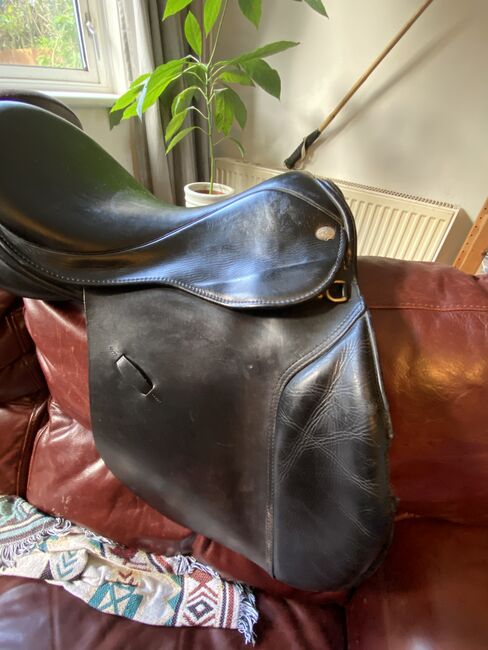 Farrington Burford, VCD saddle in black, Farrington Burford Saddle  Burford, Angela Ristow, All Purpose Saddle, Sevenoaks, Image 3