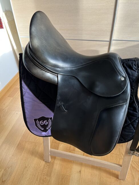 Felix Bühler Dressursattel Gr. 17, Felix Bühler, Dorothea Lämmler, Dressage Saddle, Frasnacht/Arbon, Image 8