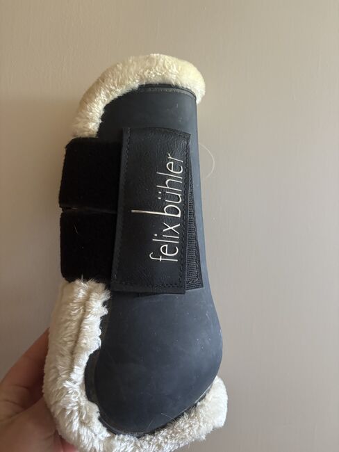 Felix Bühler Gamaschen, Felix Bühler, Jennifer Pöschl, Tendon Boots, Rhumspringe