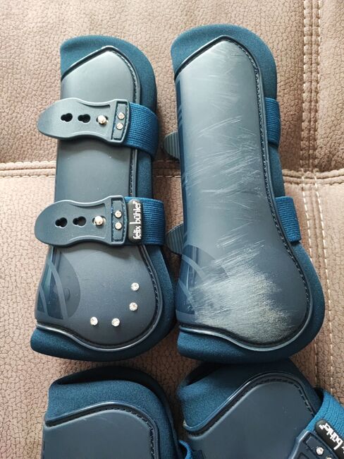 Felix Bühler Hartschalen Gamaschen und Streichkappen, Felix Bühler  Hartschalen Gamaschen und Streichkappen , Claudia Lenz , Tendon Boots, Geldern, Image 2