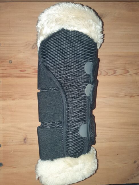 Felix Bühler Gamaschen, Felix Bühler, Luisa K., Tendon Boots, Edling, Image 6