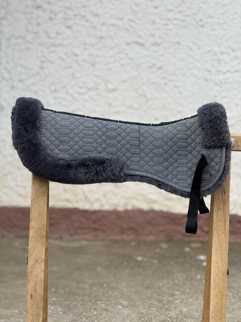 Felix Bühler Lammfell Sattelpad, Felix Bühler Lammfell Sattelpad, Selina , Other Pads, Königsbronn, Image 6
