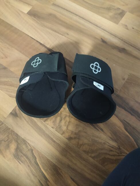 Streichkappen in schwarz, Saskia , Tendon Boots, Neuhausen auf den Fildern