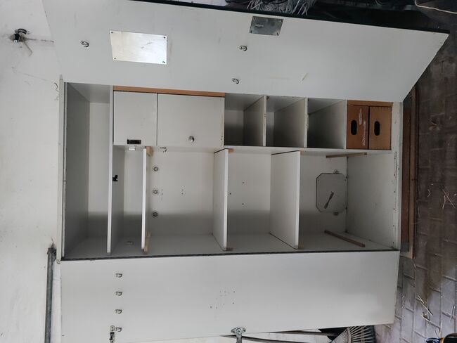 Bundeswehrschrank für Pferdequipment mit vielen Fächern, Michaela, Tack Locker, Bonn