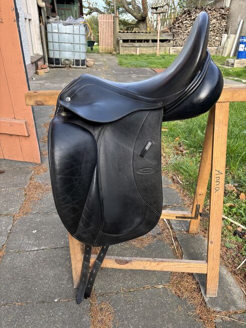 Verkaufe Bynamic B9 Dressursattel 17,5, Bynamic  B9 , Anna Weinhold , Dressage Saddle, Dübrichen 