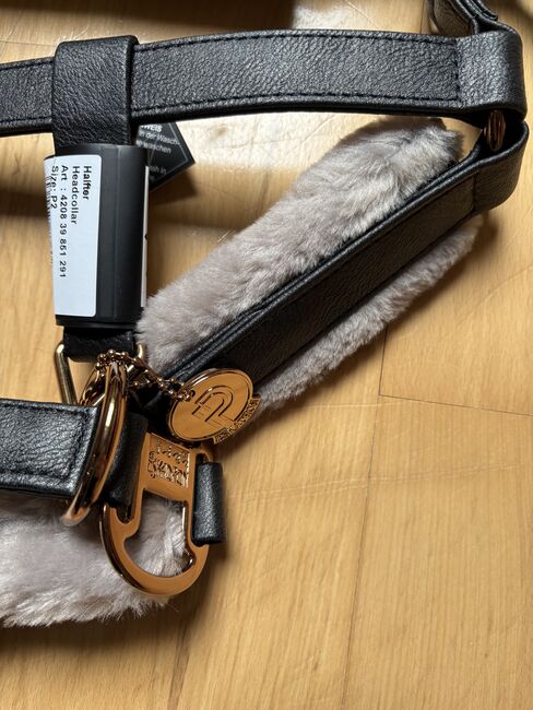 Verkaufe Eskadron Halfter Leather Faux Fur Black Platinum, Gr. P2, Neu, Eskadron, Jasmin, Halters, Otterfing, Image 3