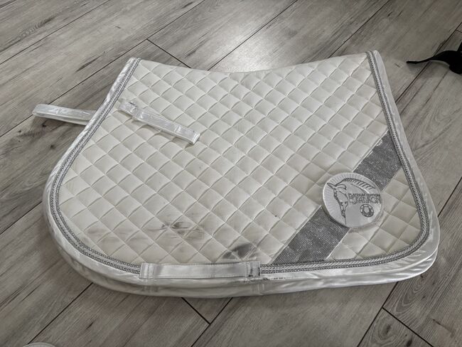 Verkaufe Eskadron Platinum Vs, Theresa Schmidt, Dressage Pads, Freiland bei Deutschlandsberg