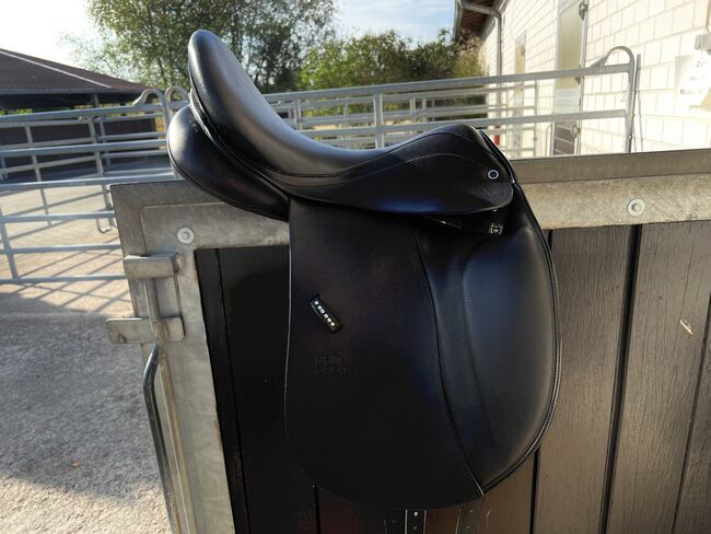 Verkaufe Stübben Juventus Junior Dressursattel, Stübben  Juventus Junior , Tina Röttgen , Dressage Saddle, Küps 