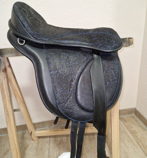 Freeform Junior XSB 16,5 Zoll, Freeform  Junior, Christin, Treeless Saddle, Großkugel, Image 3