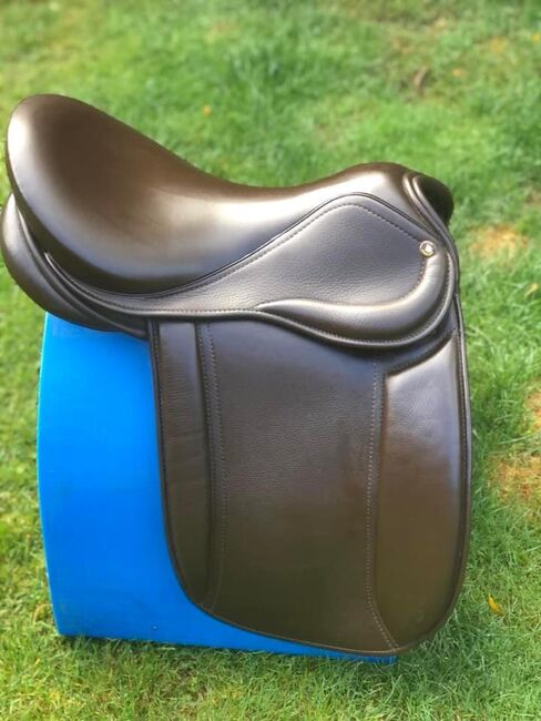 Fylde Davina show saddle, Fylde Davina, Emma Hewson, All Purpose Saddle, Surbiton