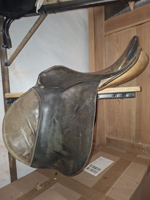 Alter Springsattel, Sommer , J. Fritsch, Jumping Saddle, Landau in der Pfalz