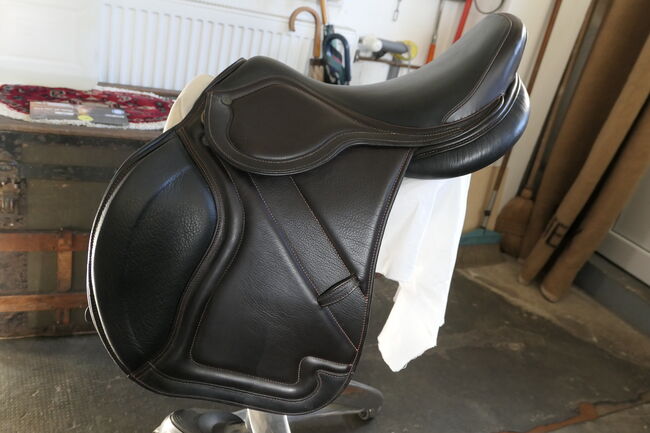 'Gaston Mercier' Sattel Vielseitigkeit, Dressursattel 17,5 Braun-Schwarz, GASTON MERCIER, Michael, Dressage Saddle, Marktredwitz