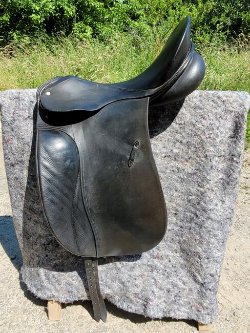 gebrauchter Dressursattel Grand Gilbert 17,5", Passier Grand Gilbert, Carolin Bauchmüller, Dressage Saddle, Overath