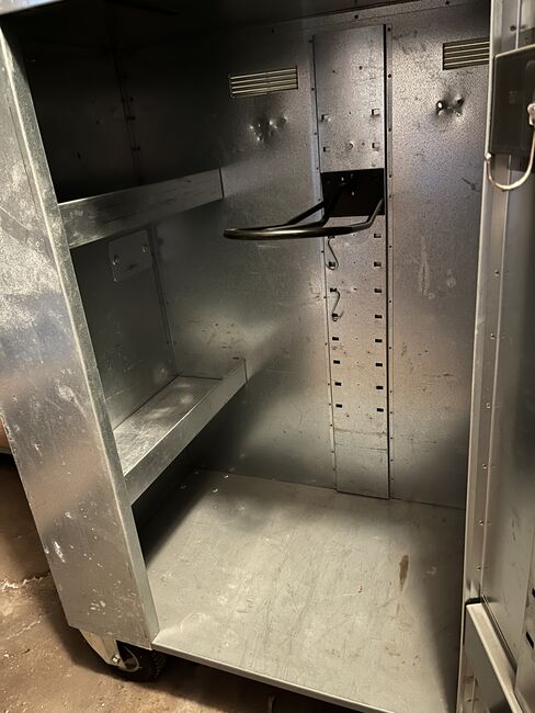 Turnierschrank Sattelschrank aus Metall verzinkt mit Rollen, Turnierschrank Sattelschrank aus Metall verzinkt mit Rollen, Sabrina, Tack Locker, Geisenheim, Image 8