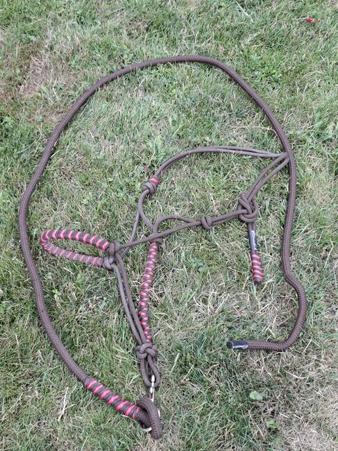 Knotenhalfter mit Strick, Diana Bock , Halters, Monheim
