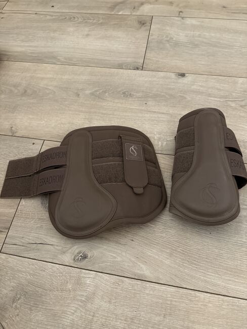 Eskadron Gamaschen braun M, Eskadron, Anna-Lena Baumert, Ochraniacze, Mittelstenahe