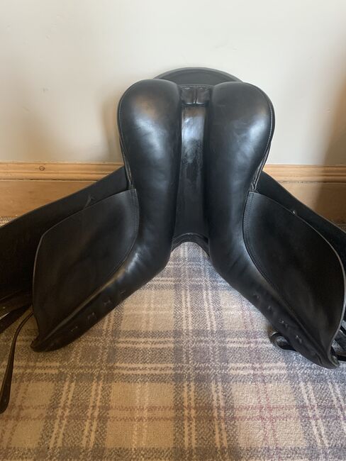 GFS Fieldhouse Pro Extra Dressage saddle. 17” M/W (31) Black, GFS ( Fieldhouse) Pro extra, Julie Wynne, Dressursattel, Lockerbie, Abbildung 10