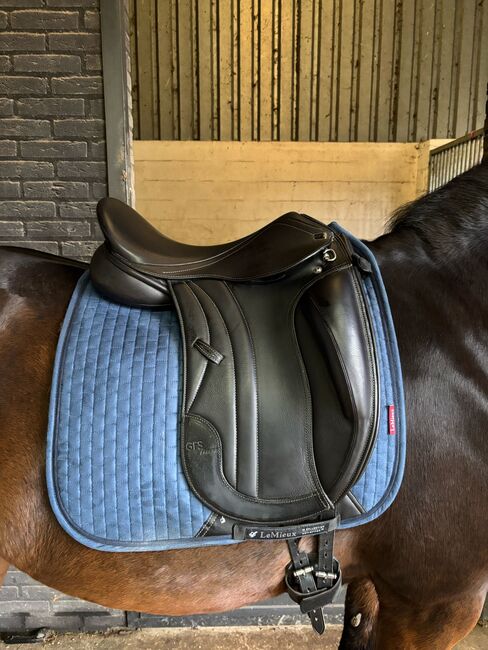 GFS Premier Dressage Saddle 17 inch, GFS Premier, Zoë Pakataridis, Dressage Saddle, Oost-Souburg