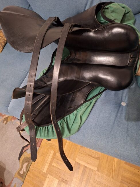 Gut erhaltenen und gepflegten Dressursattel Sommer Modell Magnus, Sommer  Magnus , F. Losch , Dressage Saddle, Norderstedt, Image 2