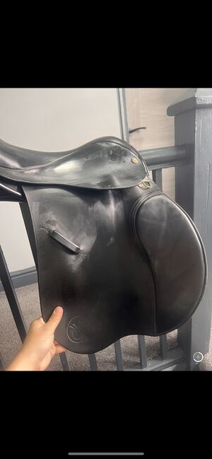 GP leather saddle size medium, 18” seat, Martin gulliver , Kelly vaughan , All Purpose Saddle, England , Image 4