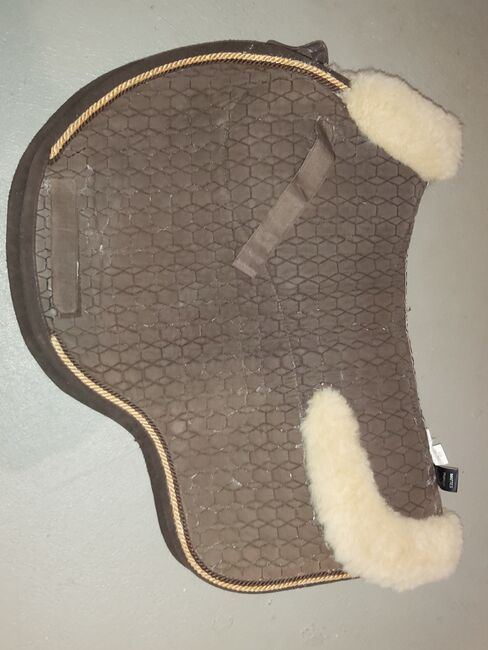 gr.  Mattes Schabracke springen voll Fell, mattes  springen, Katrin , Dressage Pads, Tornesch 