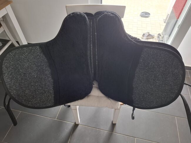 Grandeur Air Fellsattel, Grandeur Air, Sina Brochhagen , Lambskin Pad, Hohenleimbach, Image 3