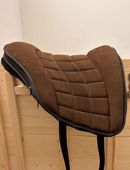 Grandeur Reitpad Alcantara braun neuwertig, Grandeur Reitpad Alcantara, Elrem , Bareback pads, Jerrishoe, Image 2