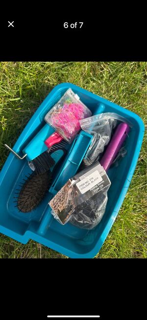 Grooming box with brushes, bands etc, Shires, Jess, Grooming Brushes & Equipment, Telford, Image 6