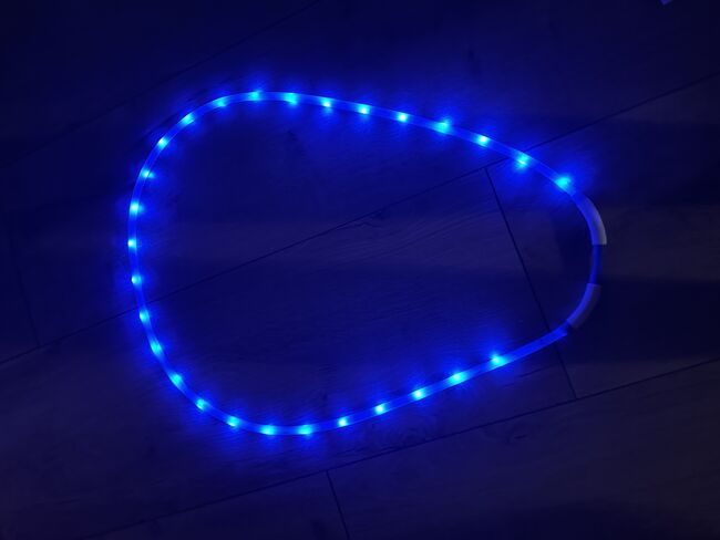 Halsring leuchtend, Anna-Lena Baumert, Reflexartikel, Mittelstenahe