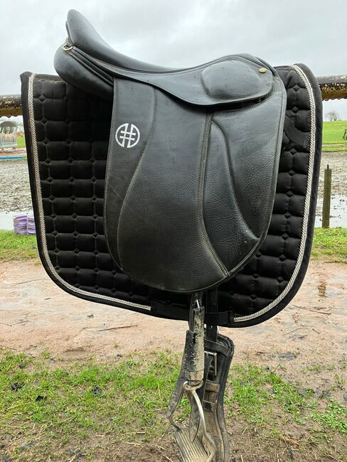 Hardly used Hrimnir Master saddle 17 inch, Hrimnir Master Saddle, Margot de Boer, Icelandic Saddle, Brussels