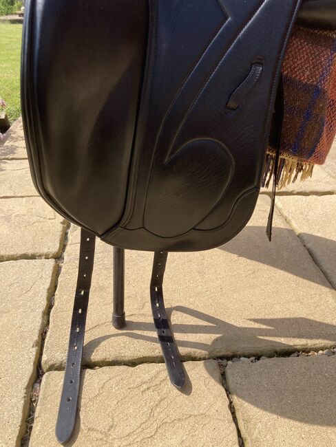 Harry Dabbs Platinum Avant Consort Paris 17.5” MW Black dressage Saddle, Harry Dabbs Platinum   Avant Consort Paris , Karen sansom, Siodła ujeżdżeniowe, Ashby-de-la-zouch, Image 3