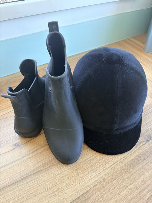 Hat and Boots, Champion CPX3000, Rachael, Riding Helmets, Worsley 