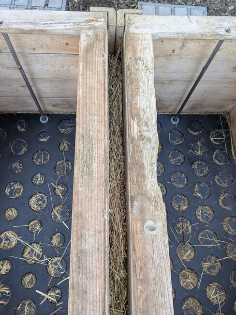 Heufresser Heukisten gebraucht - aus Holz mit Fressgitter, Heufresser  Heukiste Fix Plus Fichte geschlossene Bodenplatte ohne Bissschutz, ponymausi, Hay Nets, Bags & Rags, Naumburg, Image 3