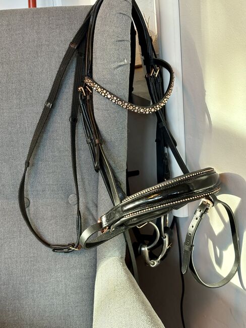 Heinick Lacktrense, Trense, Turnier, Lack, Strass, rosé, NEU, Heinick, Tanja Wolff, Bridles & Headstalls, Berlin