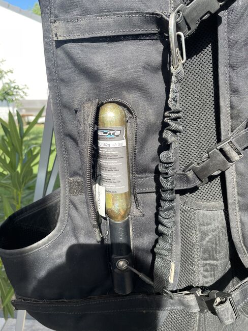 Helite Airjacket Schwarz Gr. L Sicherheitsweste, Helite  Airjacket, Barbara Mörk-Harscher, Sicherheitswesten & Rückenprotektoren, Sulzbach-Rosenberg, Abbildung 5