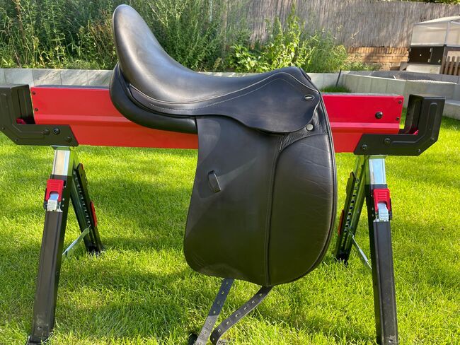 Hemano Dressursattel 18 Zoll, Hemano Basic Solution, Simone Blaschka, Dressage Saddle, Mannheim