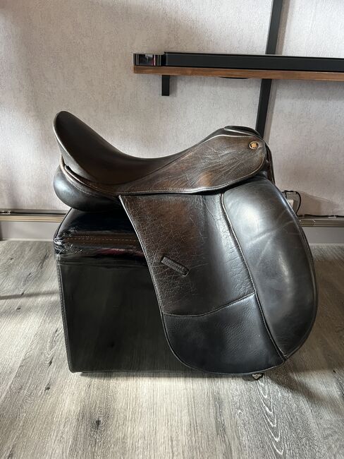 Hennig Dressursattel 18”, Hennig , Tanja Hochhaus , Dressage Saddle, Schwarzenberg, Image 2
