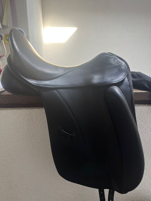 Hennig Dressursattel günstig zu verkaufen, Hennig , Anne Klimmer , Dressage Saddle, Kaiserslautern 