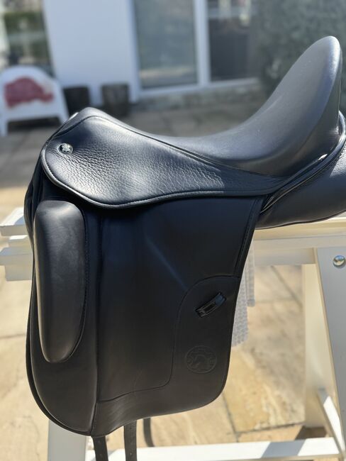 Hennig Dressursattel 17,5  ‚8 2022, Hennig  Dressursattel , Simone van Cayzeele, Dressage Saddle, Königstein