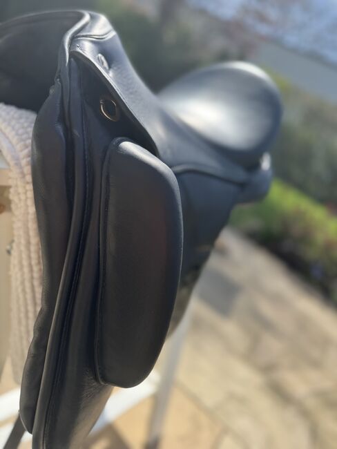 Hennig Dressursattel 17,5  ‚8 2022, Hennig  Dressursattel , Simone van Cayzeele, Dressage Saddle, Königstein, Image 4