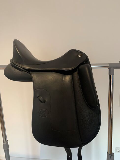 Hennig Dressursattel ASP, Hennig Dressursattel ASP schwarz, Stefanie Berninger, Dressage Saddle, Aschaffenburg, Image 6