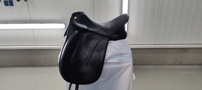 Dressursattel der Marke Hennig, sehr bequem und neu aufbereitet, Hennig, Saskia Nowottny , Dressage Saddle, Poppenhausen , Image 9