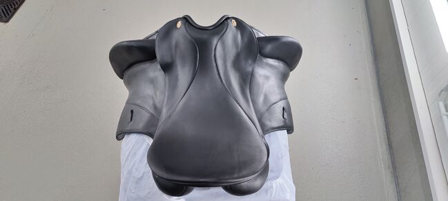 Dressursattel der Marke Hennig, sehr bequem und neu aufbereitet, Hennig, Saskia Nowottny , Dressage Saddle, Poppenhausen , Image 14