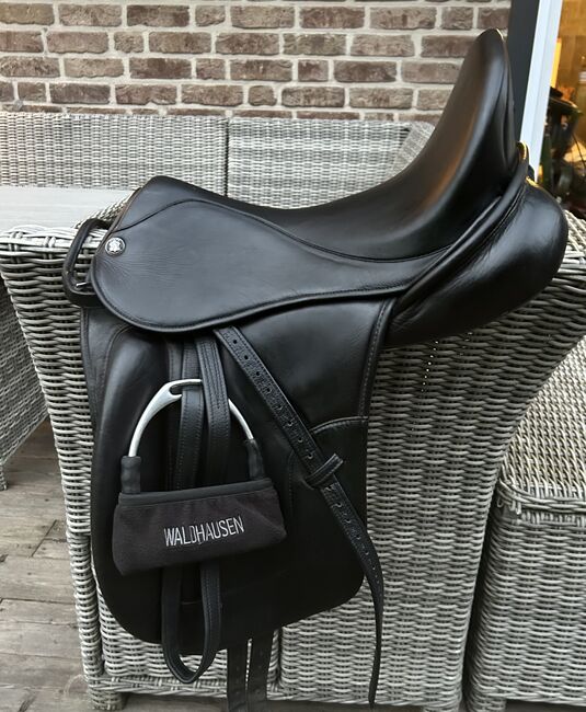 Hennig Monoblatt Dressursattel 17 Zoll - Top Zustand, sehr gepflegt!, Hennig Monoblatt, Marion, Dressage Saddle, Norderstedt